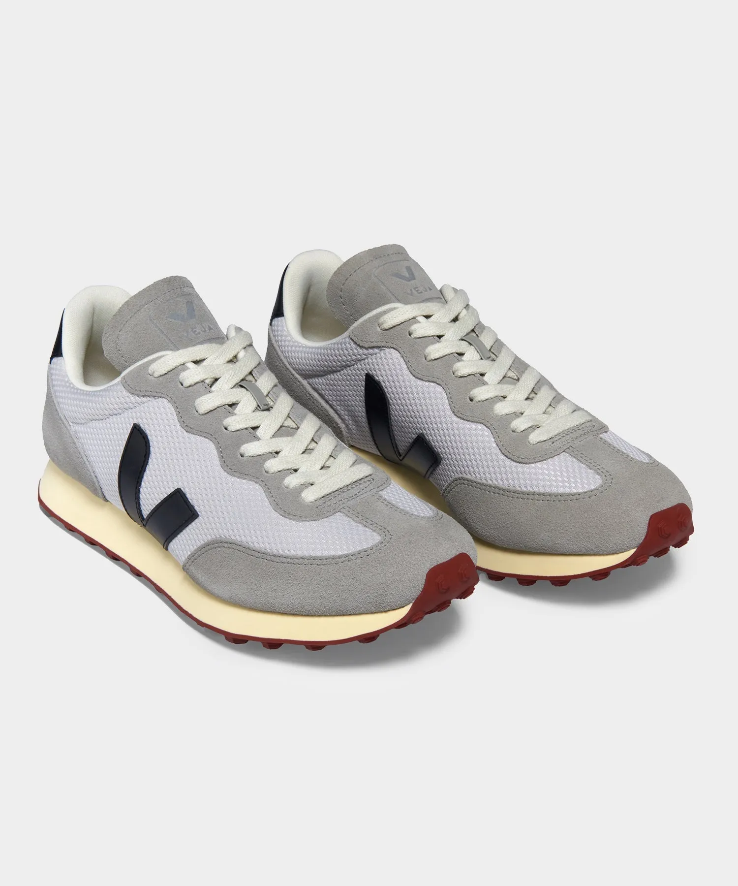 Veja Rio Branco Alveomesh in Light Grey / Black